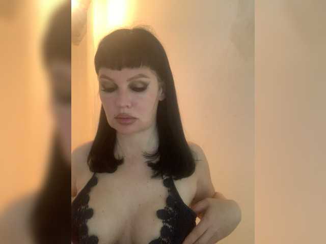 Sendung Screenshots RoyalBreasts