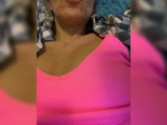Fotos SolaLola Hello) Privat 100 and play with me and my toys$100 Subscribe on my page and look at me in private​