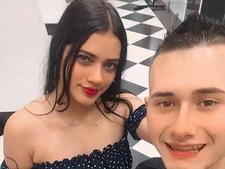 Erotischer Video -Chat sacha-adam