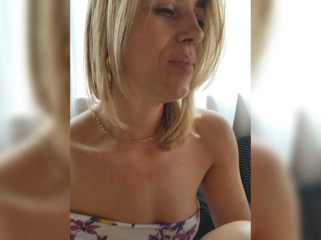 Fotos Crazy_Angel Hi guys I m Sandra whisper to me your deepest wishes Lovens works from 2 tk My Favorite tips 7588110120PVT OPEN before tip 250