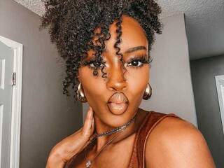 Erotischer Video -Chat Sarah-Sweets