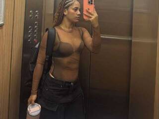 Erotischer Video -Chat SeleneRouge