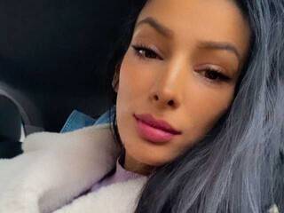 Erotischer Video -Chat Selenna