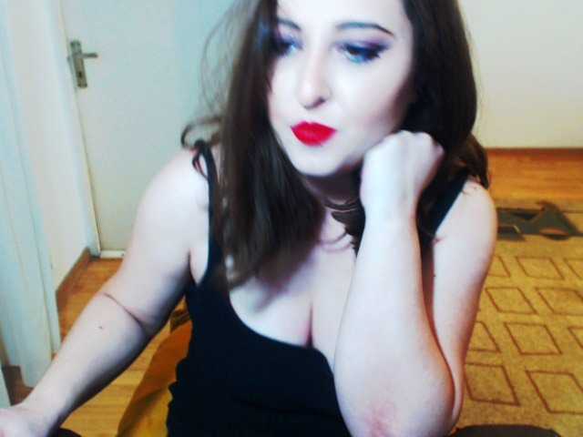 Fotos SexyCaty1 200 tokens for 10 min naked show