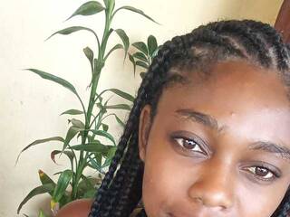 Erotischer Video -Chat SirenahMayrah