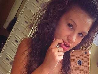 Erotischer Video -Chat Slaytay01