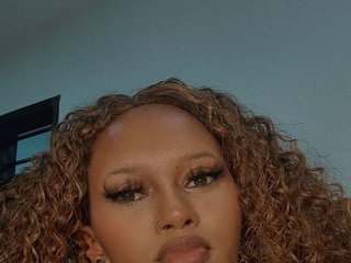 Erotischer Video -Chat SlutyMuse