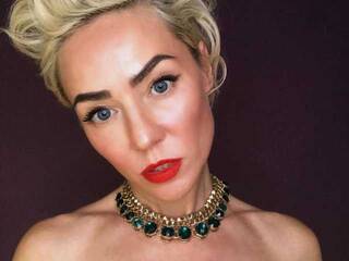 Erotischer Video -Chat Sonya-Fry