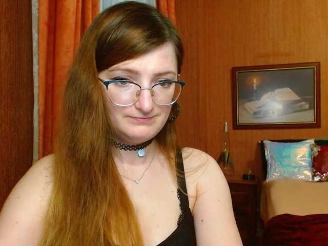 Fotos tastyAriel Sweet and yet dang naughty ;) #innocentface #sweet #petite #glasses #fetish #natural #domina #teaser #cfmn #joi #cei #cbt #sph