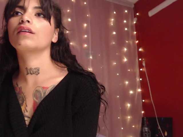Fotos terezza1 hey welcome to my room!!#latina#teen#tattos#pretty#sexy naked!!! finguer in pussy cum