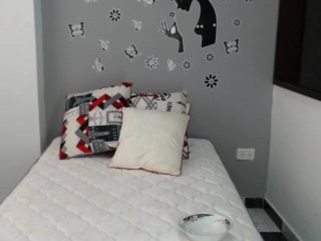 Sendung Screenshots yanet-evans18