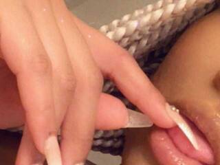 Erotischer Video -Chat Yiauana