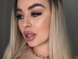 Erotischer Video -Chat YnnesBritney