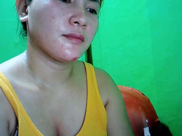 Fotos zyna6914 hello guy welcome to my room help me soem token guyz thank you for all help guyz...